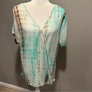 NWT Hayden LA Women’s Tie dye Shirt Cross Front Medium Flowy